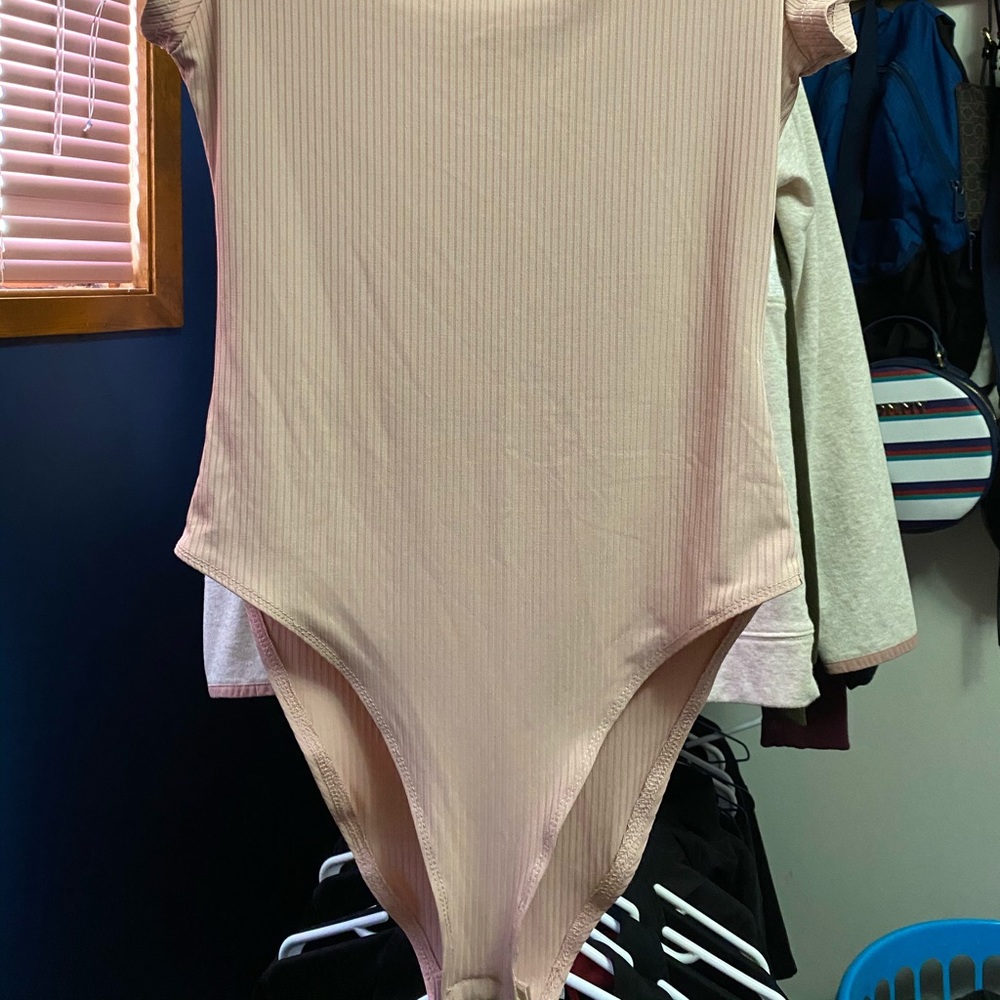 Swimwear/Top - Picture 5 of 5